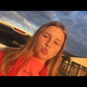 Meet your Posher, Hailey